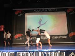 Evrensel Kolej